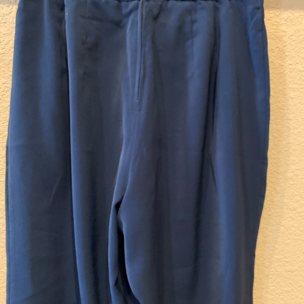Dress Barn Vintage Navy Blue suit. EUC. Size 12. - Picture 8 of 10